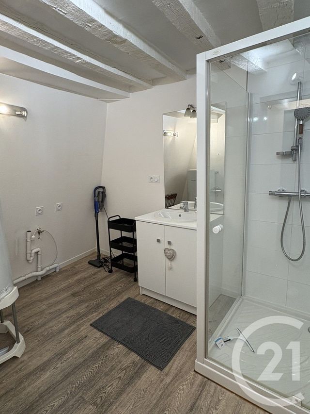 Appartement T2 &agrave; louer - 2 pi&egrave;ces - 29,15 m2 - Laval - 53 - PAYS-DE-LOIRE