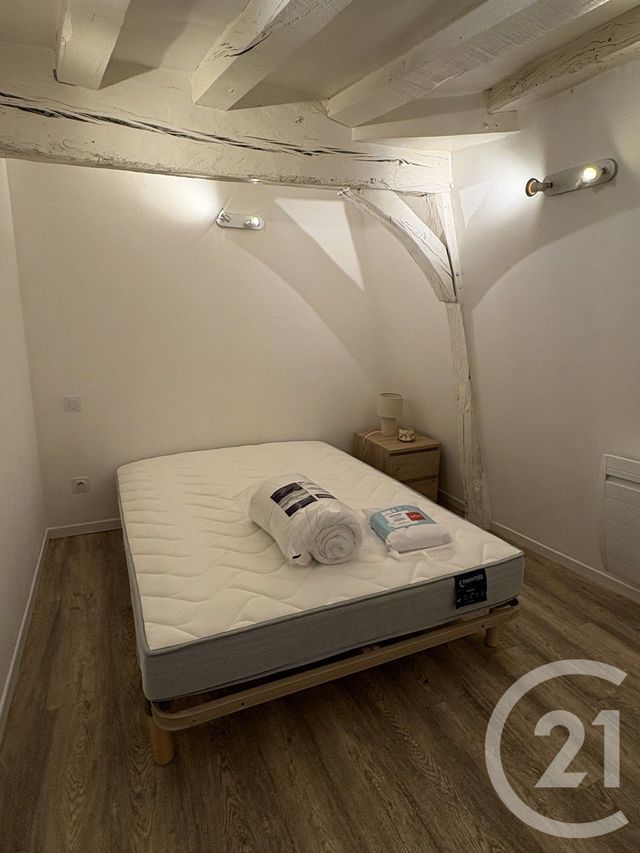 Appartement T2 &agrave; louer - 2 pi&egrave;ces - 29,15 m2 - Laval - 53 - PAYS-DE-LOIRE