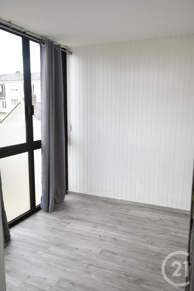 Appartement &agrave; louer - 2 pi&egrave;ces - 38 m2 - Laval - 53 - PAYS-DE-LOIRE