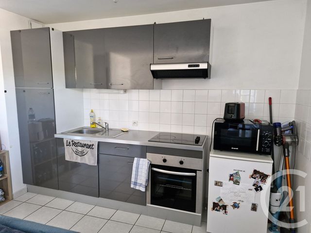 Appartement T2 &agrave; louer - 2 pi&egrave;ces - 40,88 m2 - Laval - 53 - PAYS-DE-LOIRE