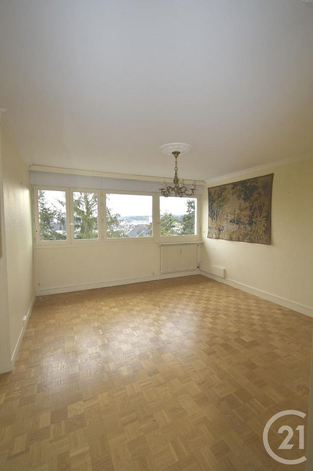 Appartement T4 &agrave; louer - 4 pi&egrave;ces - 92,49 m2 - Laval - 53 - PAYS-DE-LOIRE