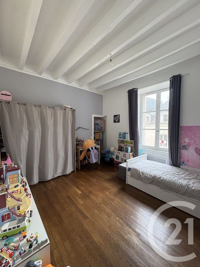 Appartement F3 bis &agrave; louer - 4 pi&egrave;ces - 90,33 m2 - Cosse Le Vivien - 53 - PAYS-DE-LOIRE