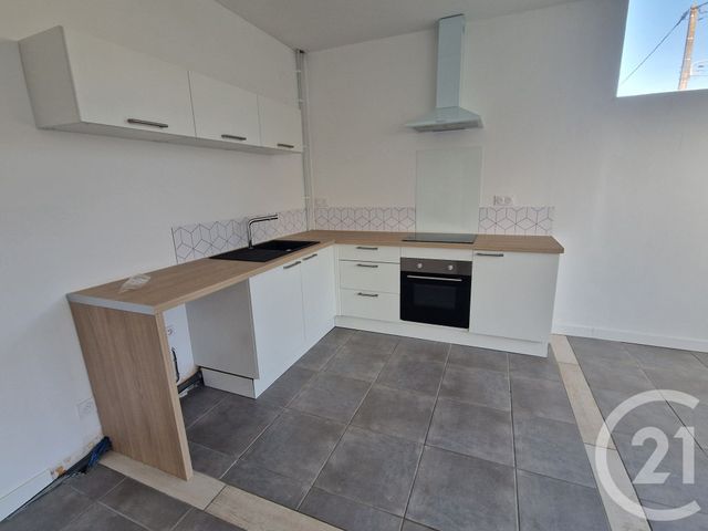 Appartement T2 &agrave; louer - 2 pi&egrave;ces - 47,66 m2 - Andouille - 53 - PAYS-DE-LOIRE
