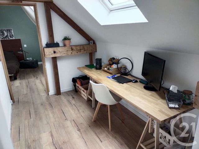 Appartement T3 &agrave; louer - 3 pi&egrave;ces - 62,14 m2 - Cosse Le Vivien - 53 - PAYS-DE-LOIRE