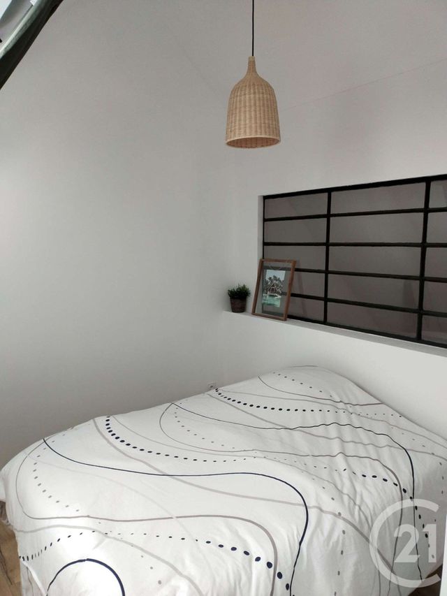 Appartement T3 &agrave; louer - 3 pi&egrave;ces - 62,14 m2 - Cosse Le Vivien - 53 - PAYS-DE-LOIRE