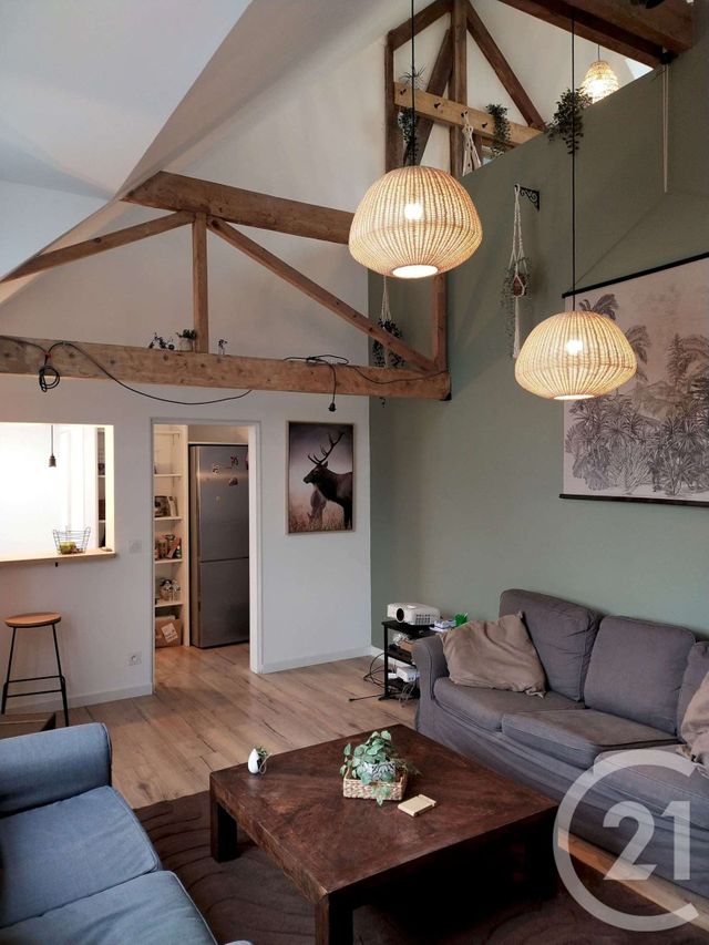 Appartement T3 &agrave; louer - 3 pi&egrave;ces - 62,14 m2 - Cosse Le Vivien - 53 - PAYS-DE-LOIRE