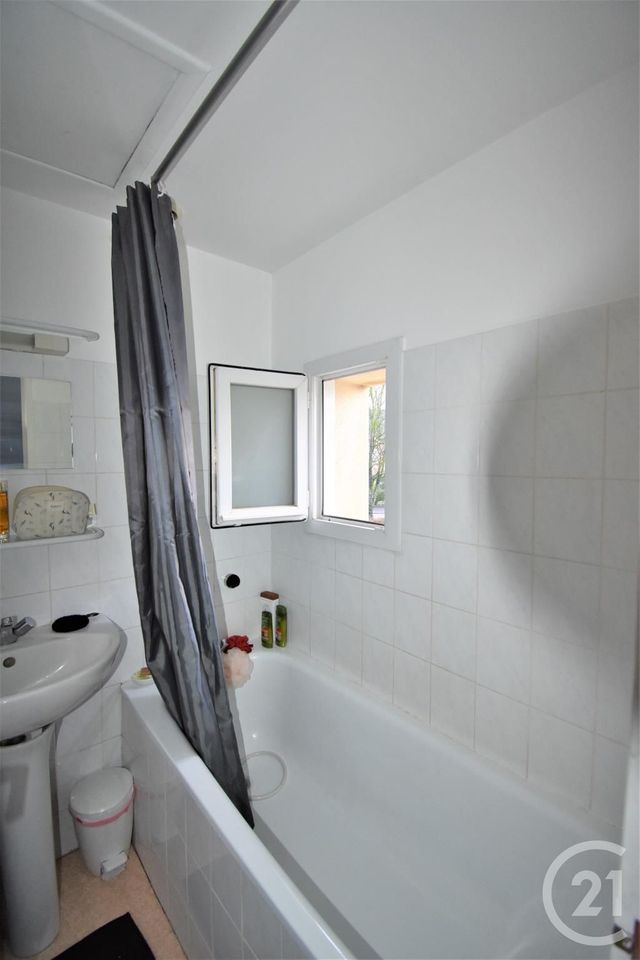Appartement F2 &agrave; louer - 2 pi&egrave;ces - 31,05 m2 - Laval - 53 - PAYS-DE-LOIRE