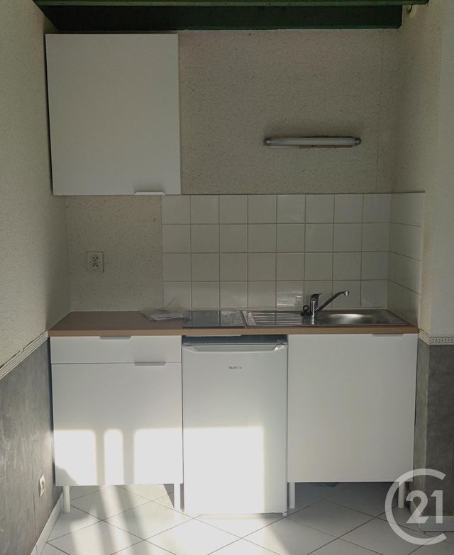 Appartement F2 &agrave; louer - 2 pi&egrave;ces - 31,05 m2 - Laval - 53 - PAYS-DE-LOIRE