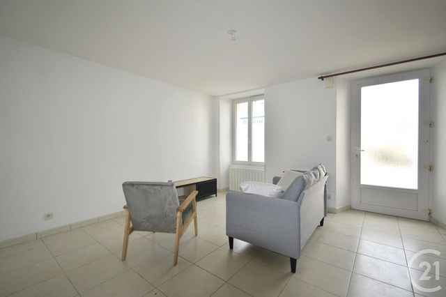 Maison &agrave; louer - 2 pi&egrave;ces - 44 m2 - Quelaines St Gault - 53 - PAYS-DE-LOIRE