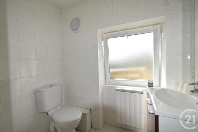 Maison &agrave; louer - 2 pi&egrave;ces - 44 m2 - Quelaines St Gault - 53 - PAYS-DE-LOIRE