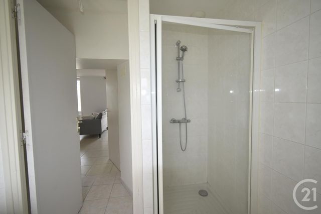 Maison &agrave; louer - 2 pi&egrave;ces - 44 m2 - Quelaines St Gault - 53 - PAYS-DE-LOIRE