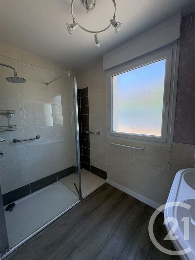 Maison &agrave; louer - 3 pi&egrave;ces - 67,95 m2 - Quelaines St Gault - 53 - PAYS-DE-LOIRE