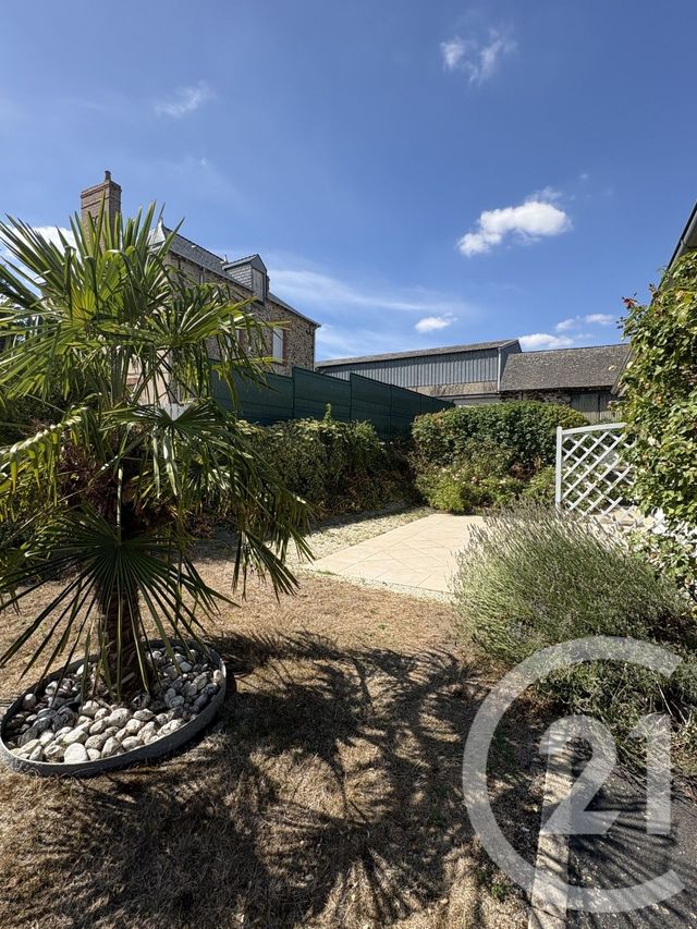 Maison &agrave; louer - 3 pi&egrave;ces - 67,95 m2 - Quelaines St Gault - 53 - PAYS-DE-LOIRE