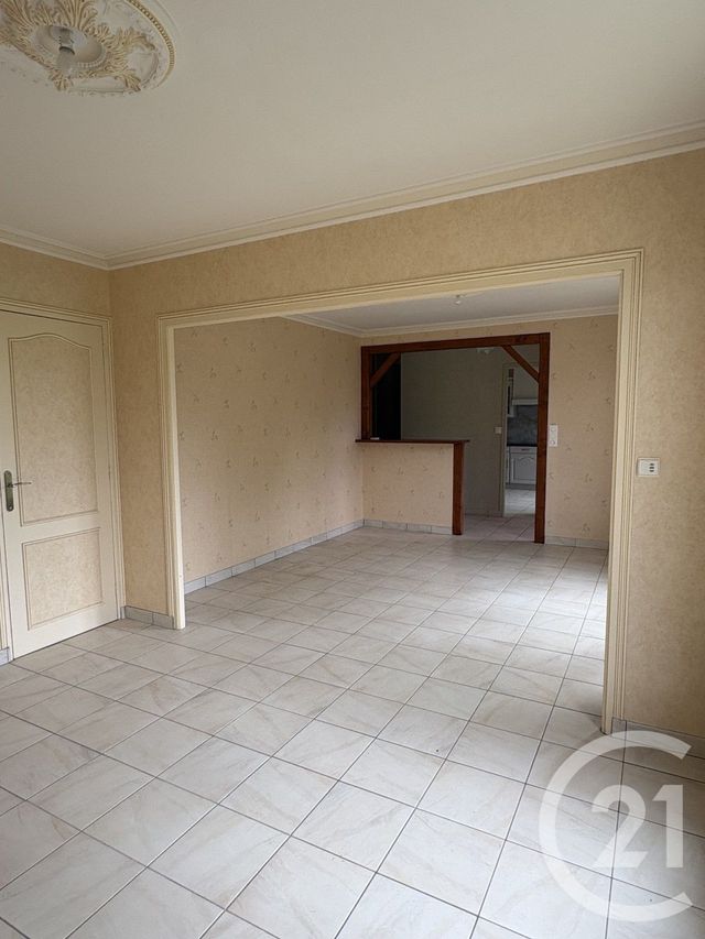 Maison &agrave; louer - 4 pi&egrave;ces - 102 m2 - Loiron Ruille - 53 - PAYS-DE-LOIRE