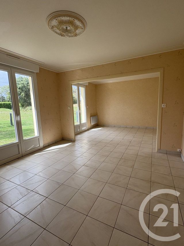 Maison &agrave; louer - 4 pi&egrave;ces - 102 m2 - Loiron Ruille - 53 - PAYS-DE-LOIRE