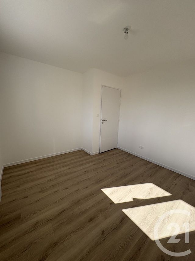Maison &agrave; louer - 4 pi&egrave;ces - 104,68 m2 - Louverne - 53 - PAYS-DE-LOIRE