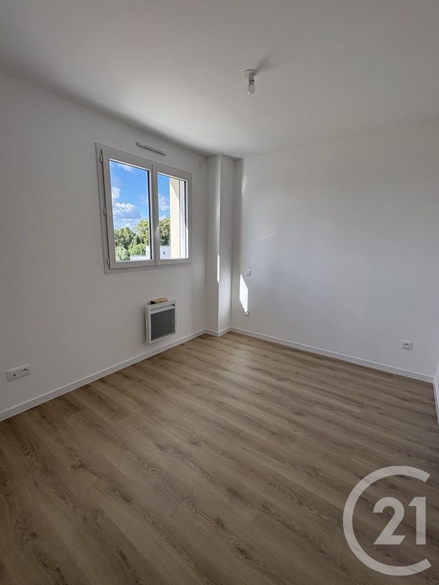 Maison &agrave; louer - 4 pi&egrave;ces - 104,68 m2 - Louverne - 53 - PAYS-DE-LOIRE