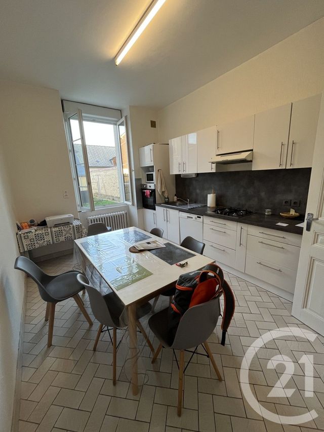 Appartement T3 &agrave; louer - 3 pi&egrave;ces - 73,16 m2 - Craon - 53 - PAYS-DE-LOIRE