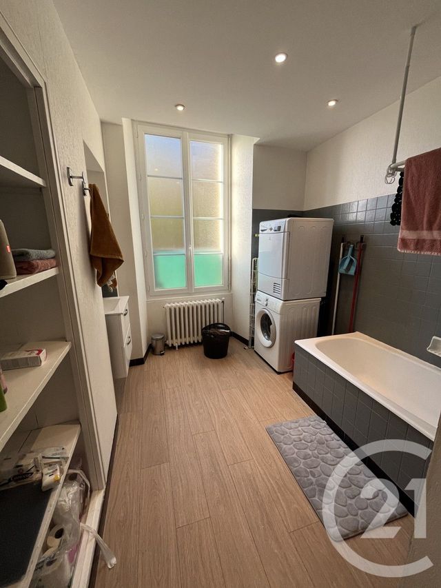 Appartement T3 &agrave; louer - 3 pi&egrave;ces - 73,16 m2 - Craon - 53 - PAYS-DE-LOIRE