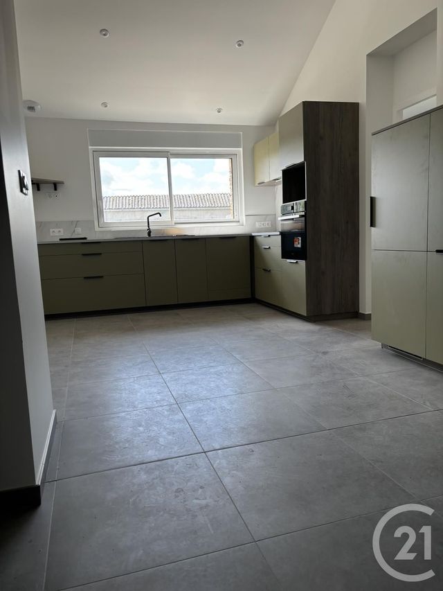 Maison &agrave; louer - 6 pi&egrave;ces - 129,81 m2 - Maisoncelles Du Maine - 53 - PAYS-DE-LOIRE