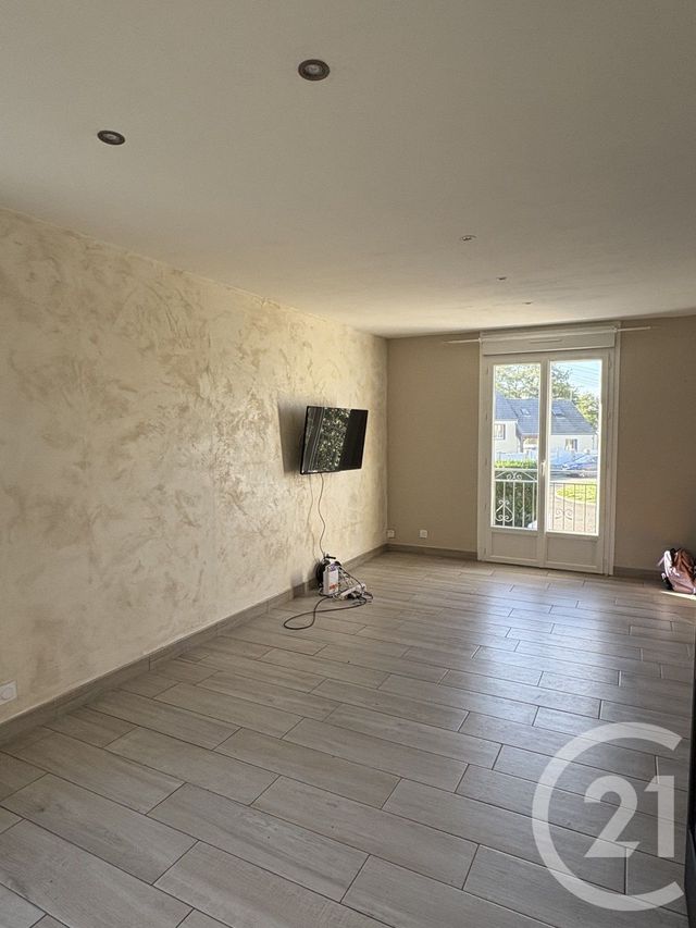Maison &agrave; louer - 4 pi&egrave;ces - 79,74 m2 - Arquenay - 53 - PAYS-DE-LOIRE