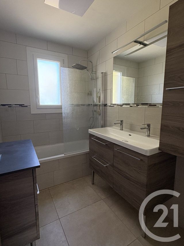 Maison &agrave; louer - 4 pi&egrave;ces - 79,74 m2 - Arquenay - 53 - PAYS-DE-LOIRE