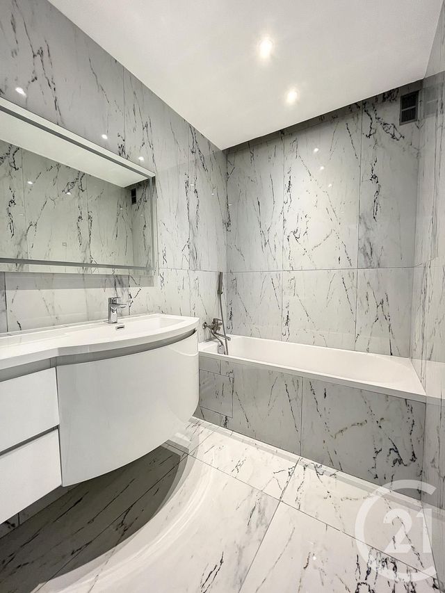 Appartement F4 à vendre - 4 pièces - 83,92 m2 - Le Chesnay - 78 - ILE-DE-FRANCE