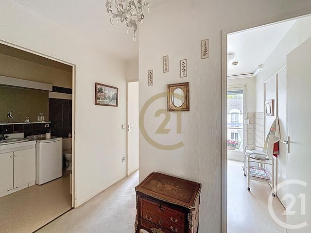 Appartement à vendre - 2 pièces - 44,83 m2 - Le Chesnay - 78 - ILE-DE-FRANCE