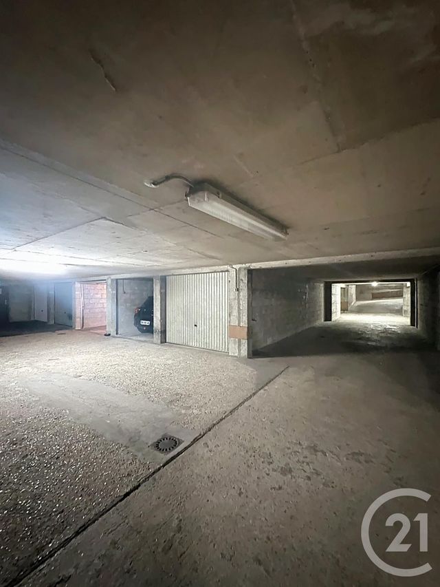Parking &agrave; vendre - 12,50 m2 - Versailles - 78 - ILE-DE-FRANCE