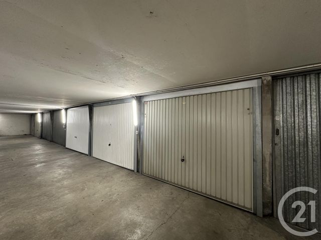 Parking &agrave; vendre - 12,77 m2 - Le Chesnay - 78 - ILE-DE-FRANCE