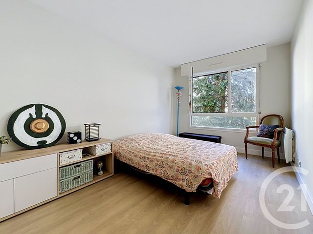 Appartement F5 &agrave; vendre - 5 pi&egrave;ces - 111,01 m2 - Le Chesnay - 78 - ILE-DE-FRANCE