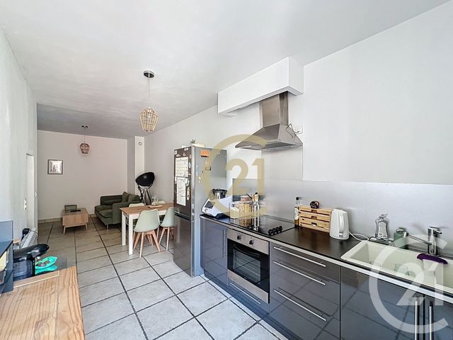 Maison &agrave; louer - 2 pi&egrave;ces - 54,71 m2 - Remoulins - 30 - LANGUEDOC-ROUSSILLON