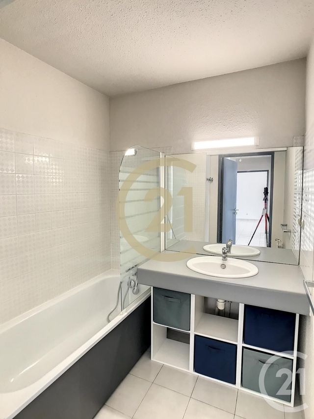 Appartement F2 &agrave; louer - 2 pi&egrave;ces - 48,63 m2 - Les Angles - 30 - LANGUEDOC-ROUSSILLON