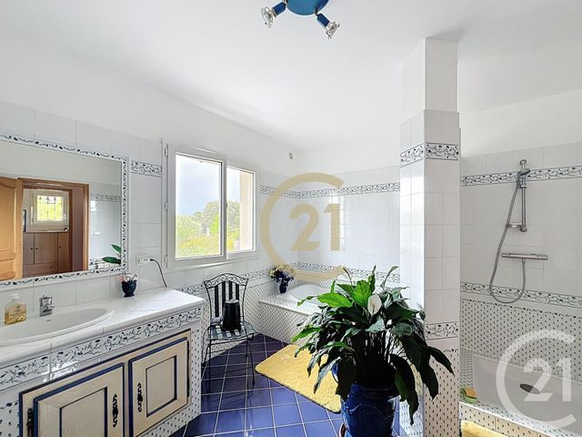 Maison à vendre - 5 pièces - 146 m2 - Uzes - 30 - LANGUEDOC-ROUSSILLON