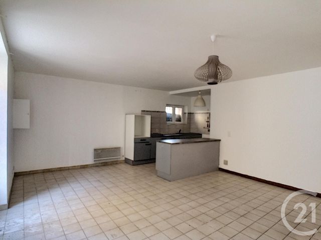 Appartement F3 à louer - 3 pièces - 63,20 m2 - Remoulins - 30 - LANGUEDOC-ROUSSILLON