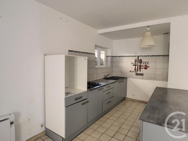 Appartement F3 à louer - 3 pièces - 63,20 m2 - Remoulins - 30 - LANGUEDOC-ROUSSILLON
