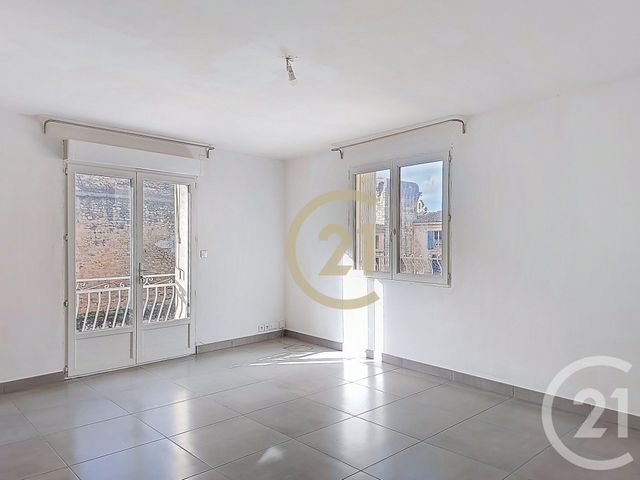 Appartement F3 &agrave; louer - 3 pi&egrave;ces - 86,92 m2 - Remoulins - 30 - LANGUEDOC-ROUSSILLON