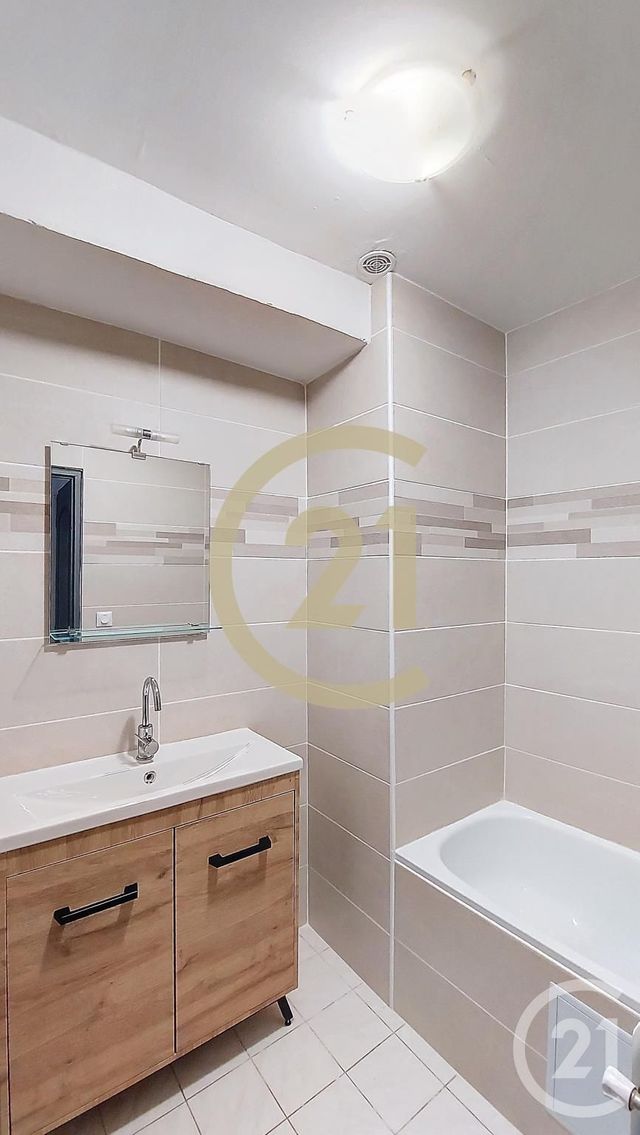 Maison &agrave; louer - 4 pi&egrave;ces - 88,63 m2 - Theziers - 30 - LANGUEDOC-ROUSSILLON