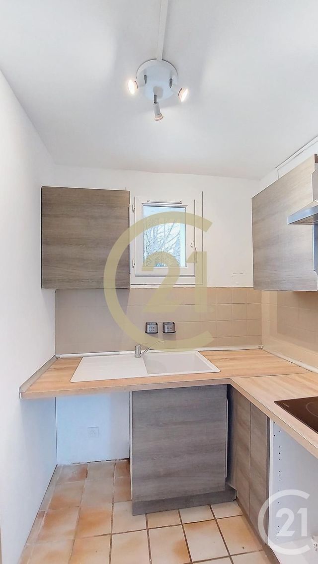 Maison &agrave; louer - 4 pi&egrave;ces - 88,63 m2 - Theziers - 30 - LANGUEDOC-ROUSSILLON