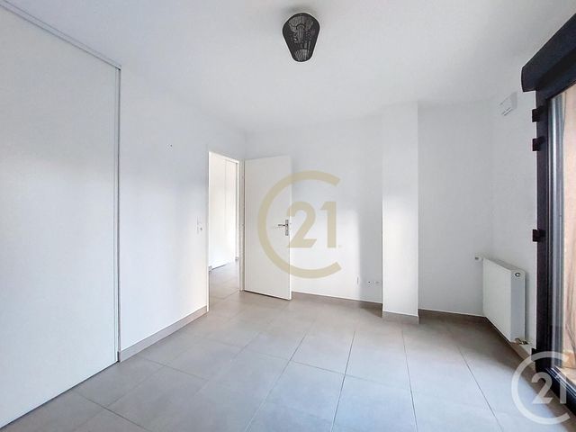 Appartement F2 &agrave; louer - 2 pi&egrave;ces - 46,51 m2 - Les Angles - 30 - LANGUEDOC-ROUSSILLON
