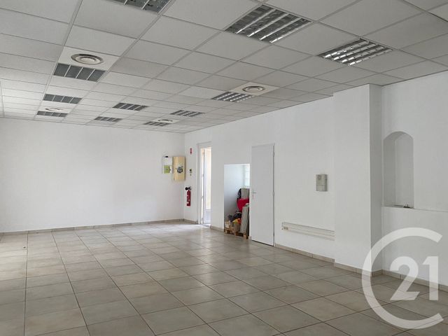 Local commercial à louer - 55.91 m2 - 30 - Gard