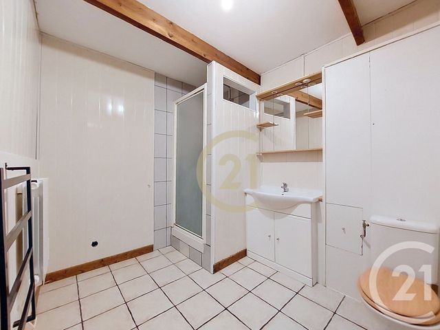 Appartement F2 &agrave; louer - 2 pi&egrave;ces - 64,22 m2 - Remoulins - 30 - LANGUEDOC-ROUSSILLON