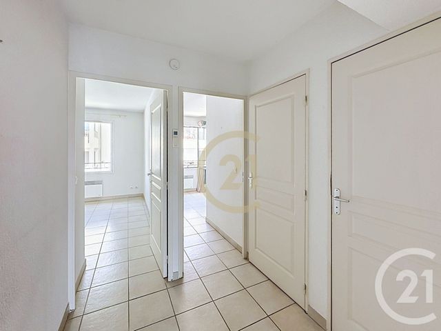 Appartement F3 &agrave; vendre - 3 pi&egrave;ces - 70 m2 - Uzes - 30 - LANGUEDOC-ROUSSILLON