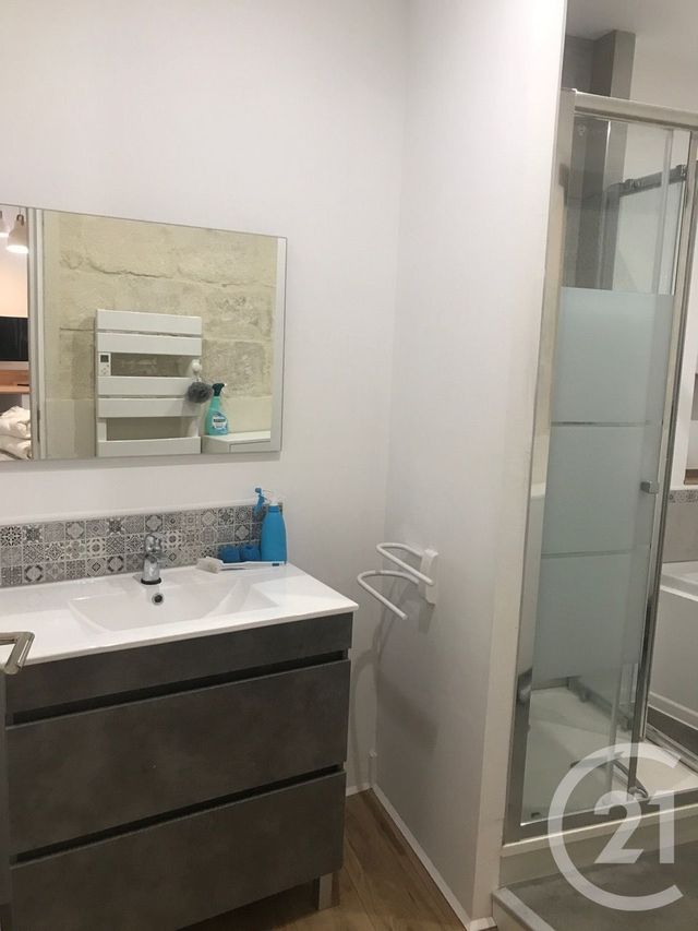 Appartement F2 &agrave; louer - 2 pi&egrave;ces - 39,88 m2 - Vallabregues - 30 - LANGUEDOC-ROUSSILLON