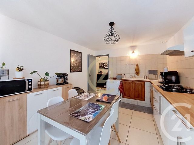 Appartement F3 &agrave; louer - 3 pi&egrave;ces - 76,41 m2 - Domazan - 30 - LANGUEDOC-ROUSSILLON