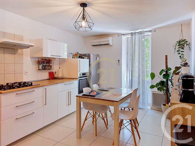 Appartement F3 &agrave; louer - 3 pi&egrave;ces - 76,41 m2 - Domazan - 30 - LANGUEDOC-ROUSSILLON