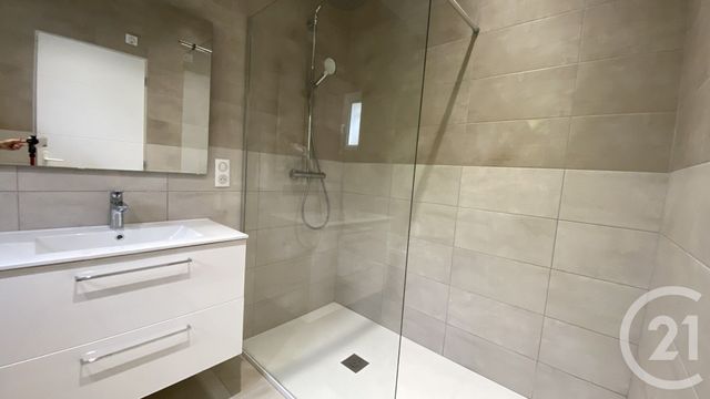 Maison &agrave; louer - 4 pi&egrave;ces - 95,47 m2 - Remoulins - 30 - LANGUEDOC-ROUSSILLON