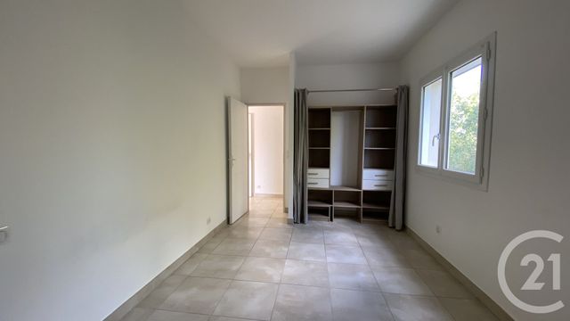 Maison &agrave; louer - 4 pi&egrave;ces - 95,47 m2 - Remoulins - 30 - LANGUEDOC-ROUSSILLON