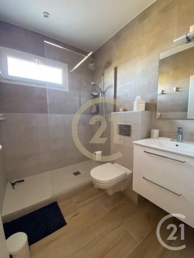 Maison &agrave; louer - 4 pi&egrave;ces - 95,47 m2 - Remoulins - 30 - LANGUEDOC-ROUSSILLON