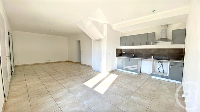 Maison &agrave; louer - 4 pi&egrave;ces - 95,47 m2 - Remoulins - 30 - LANGUEDOC-ROUSSILLON